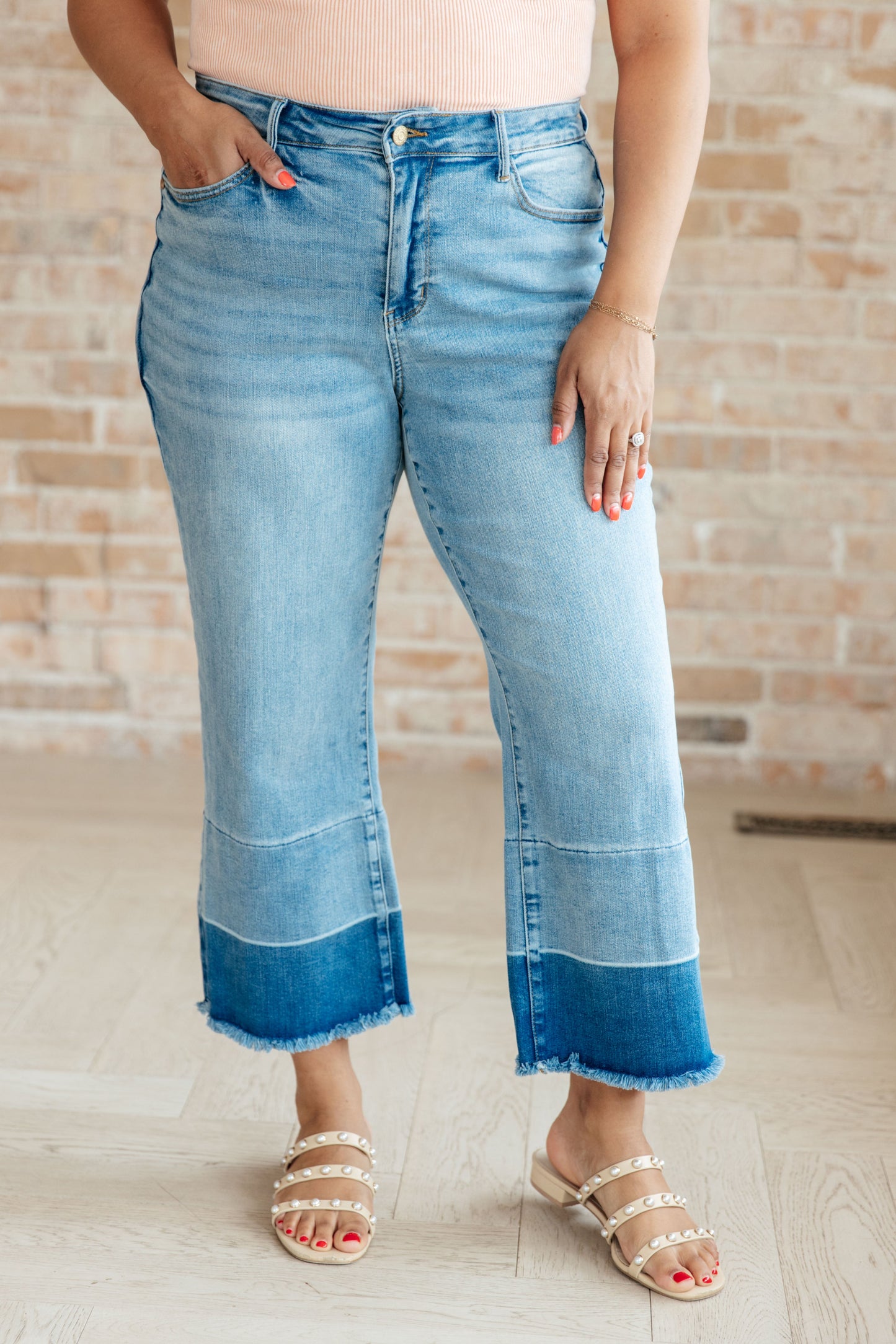 Olivia High Rise Wide Leg Crop Jeans in Medium Wash