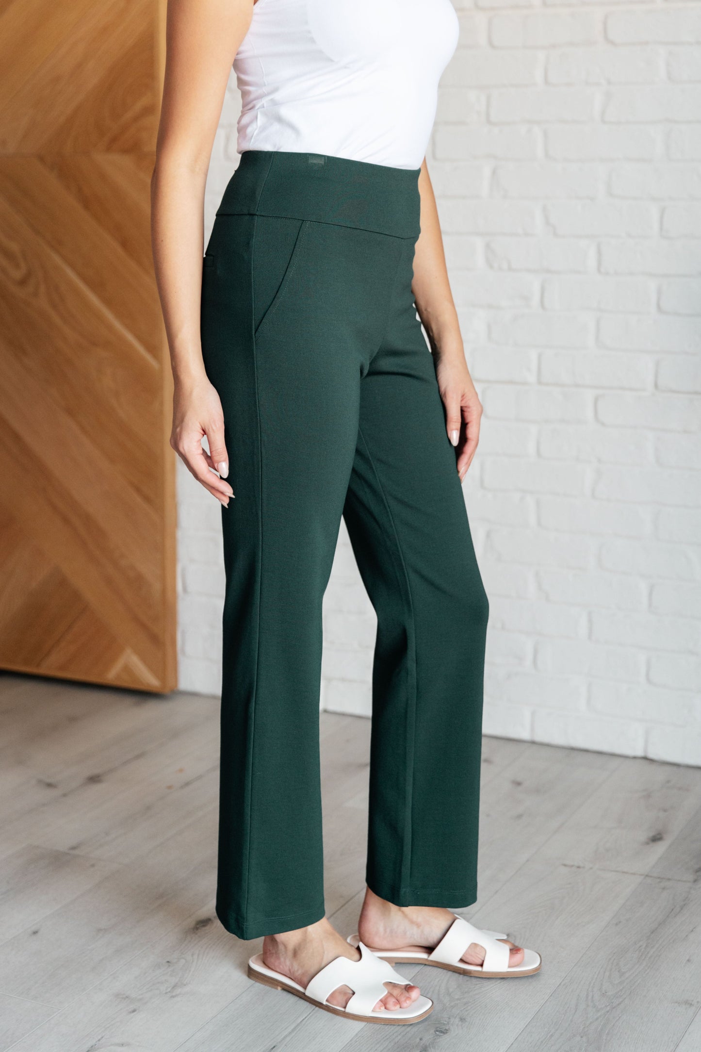 Magic Straight Pants in Hunter Green